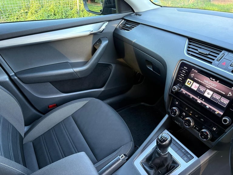 Skoda, OCTAVIA, Hatchback, 2019, Manual, 1598 (cc), 5 doors