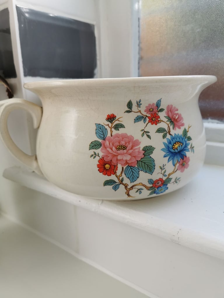 Vintage Price Kensington chamber pot/Plant holder