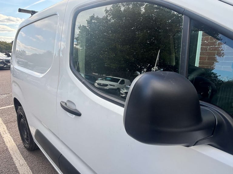 2021 Vauxhall Combo 1.5 Combo 2000 Sportive S/S Panel Van Diesel Manual