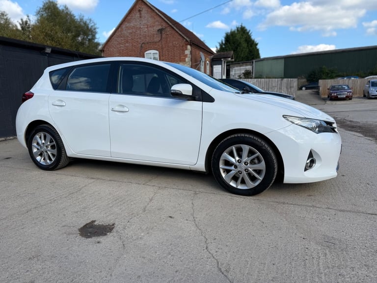 2014 Toyota Auris 1.6 V-Matic Icon Euro 5 5dr HATCHBACK Petrol Manual