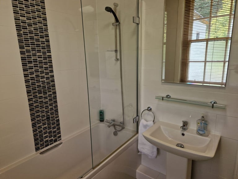 One Bedroom Furnished Flat, Rhu, Helensburgh G84 8LS
