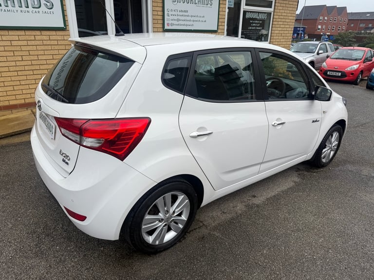 2012 Hyundai IX20 1.4 Active BlueDrive White 5 Door Bluetooth Low Insurance 