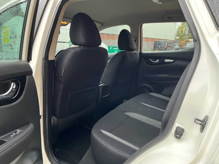 2017 Nissan Qashqai 1.2 DIG-T Acenta XTRON Euro 6 (s/s) 5dr HATCHBACK Petrol Automatic