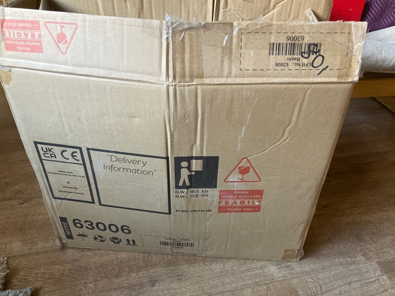 Brand new pedestal basin (Portland)
