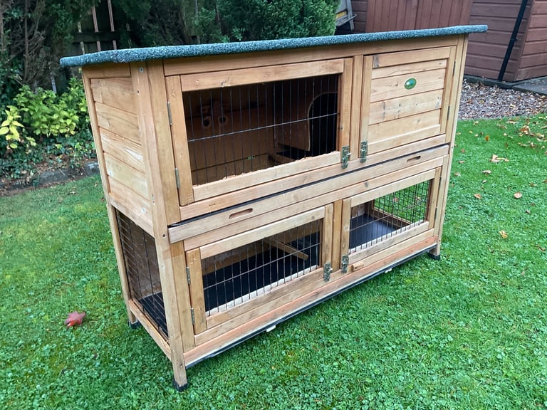 Rabbit or Guinea Pig Hutch + Extras. Possibly Deliver. 