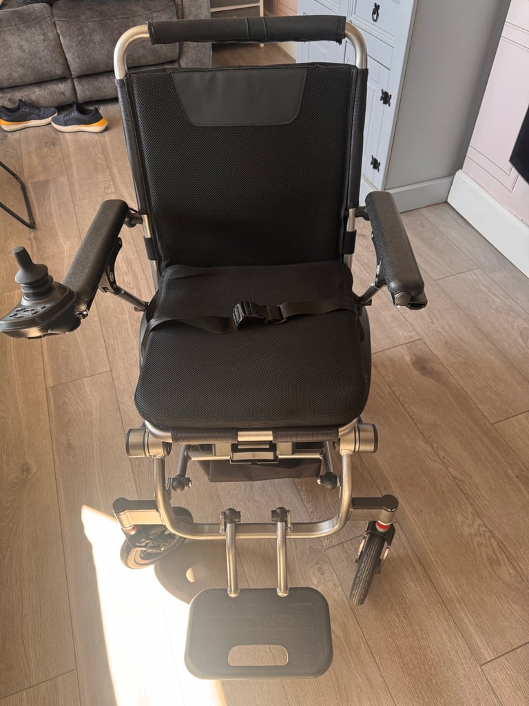 Stratus powered wheelchair 