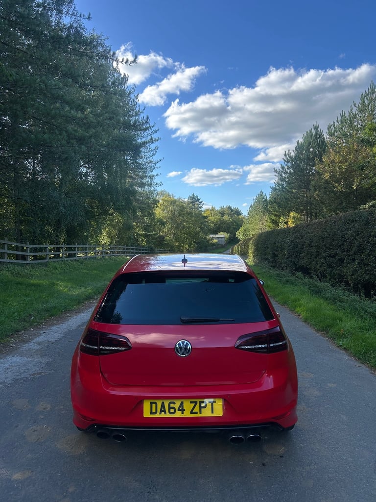 2014 Volkswagen GOLF R Hatchback 