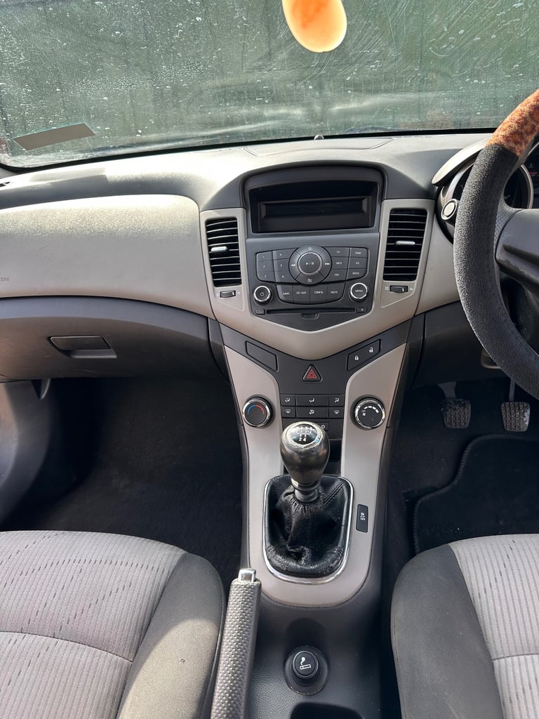 2013 Chevrolet Cruze 1.6 LS 5 DR HATCHBACK HATCHBACK Petrol Manual