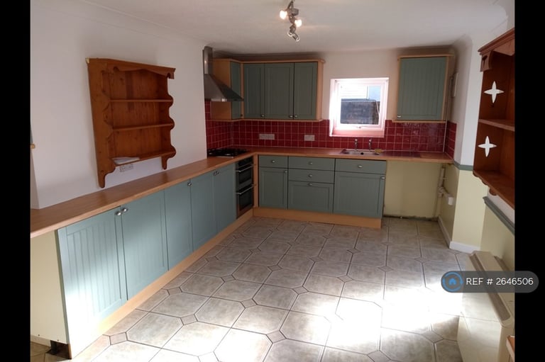 1 bedroom flat in Hoxton Road, Torquay, TQ1 (1 bed) (#2646506)