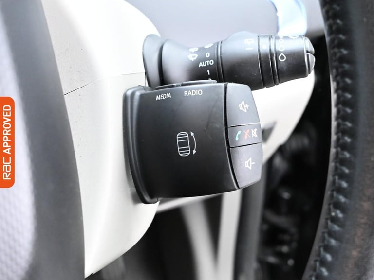 2013 Renault Zoe 22kWh Dynamique Intens Hatchback 5dr Electric Auto (Battery Lease) (88 bhp) Hatc...