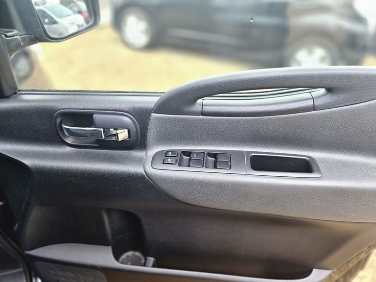 2007 Nissan serena automatic 