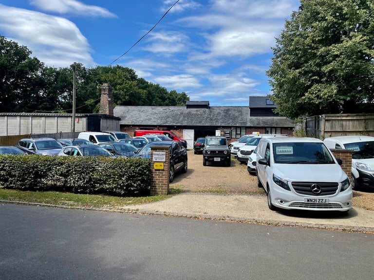 2017 Nissan Qashqai 1.2DiG-T N-Connecta 5 Door Petrol Suv In Blue - Euro 6 HATCHBACK Petrol Manual