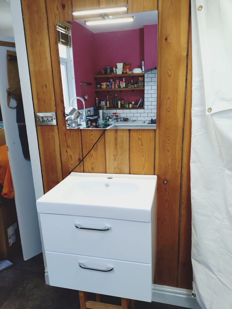 Dansani Luna 60cm Vanity Set inc Porcelain Basin & LED mirror White