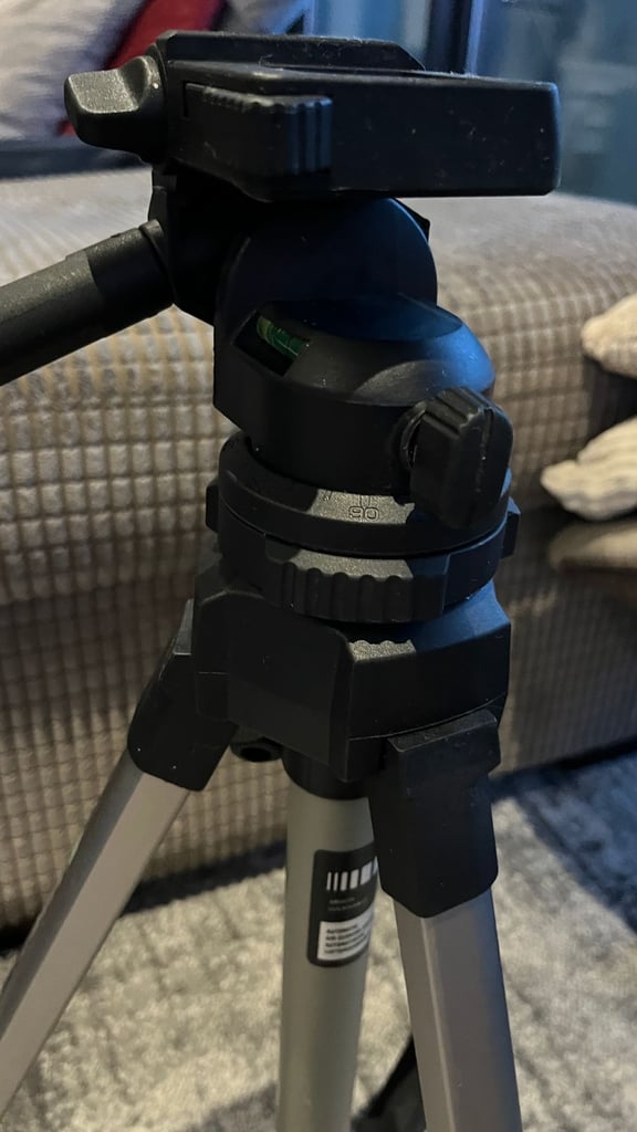 Professional Camera Tripod | Miranda Titan 20 Pan & Tilt Head Tripod