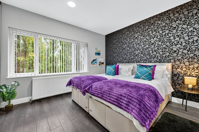36 Nevile Rd - 4-BR House with Free Street Parking and Wi-Fi