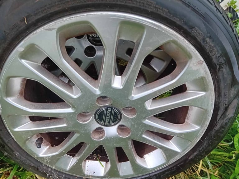 Volvo V50 Alloy wheels 17" PRICE REDUCED