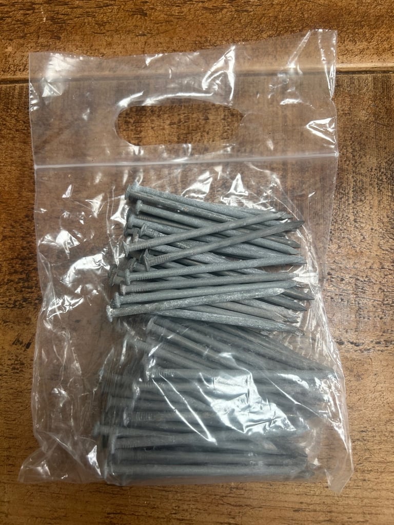 1 KG OF 4 INCH NAILS 