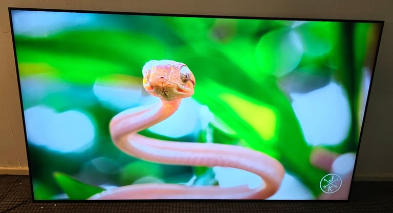 Samsung SMART tv 75 inch 4k UHD Fully Working order  