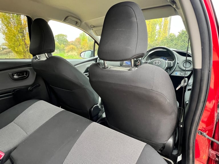 2016 Toyota Yaris 1.5 VVT-h Icon E-CVT Euro 6 5dr HATCHBACK Petrol/Electric Hybrid Automatic