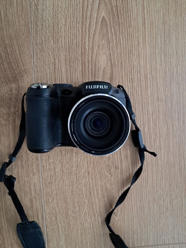 Fuji Finepix 2500HD Digital Camara 