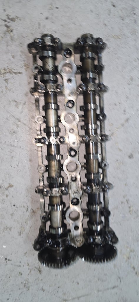 CAMSHAFTS AND CARRIER 2.0