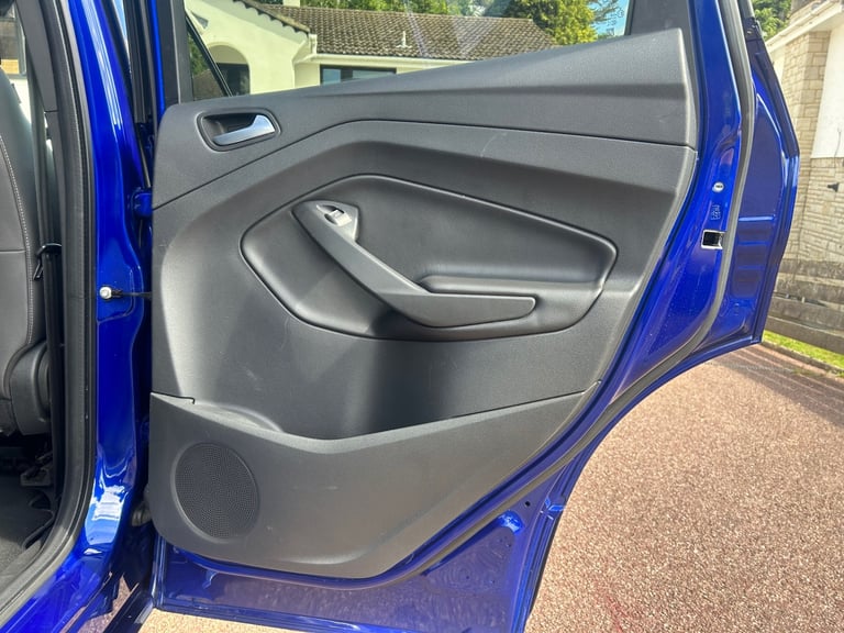 2017 Ford Kuga 2.0 TDCi 180 ST-Line 5dr HATCHBACK Diesel Manual