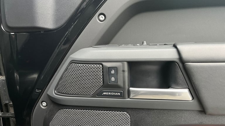 2023 Land Rover Defender Estate 2.0 P300 X-Dynamic HSE 90 3dr Auto SUV Petrol Automatic