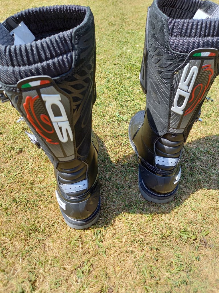 SIDI Courier Motorcycle Boots, size 8