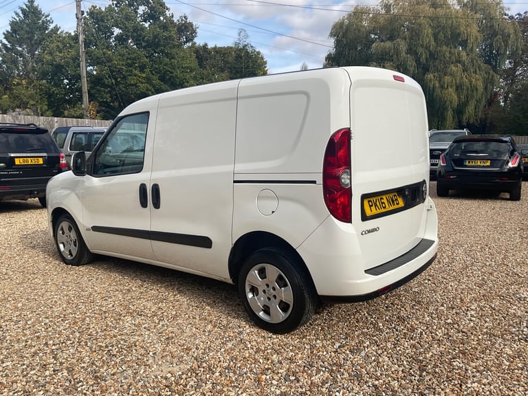 2016 Vauxhall Combo 2000 1.3 CDTI 16V H1 Sportive Van PANEL VAN Diesel Manual