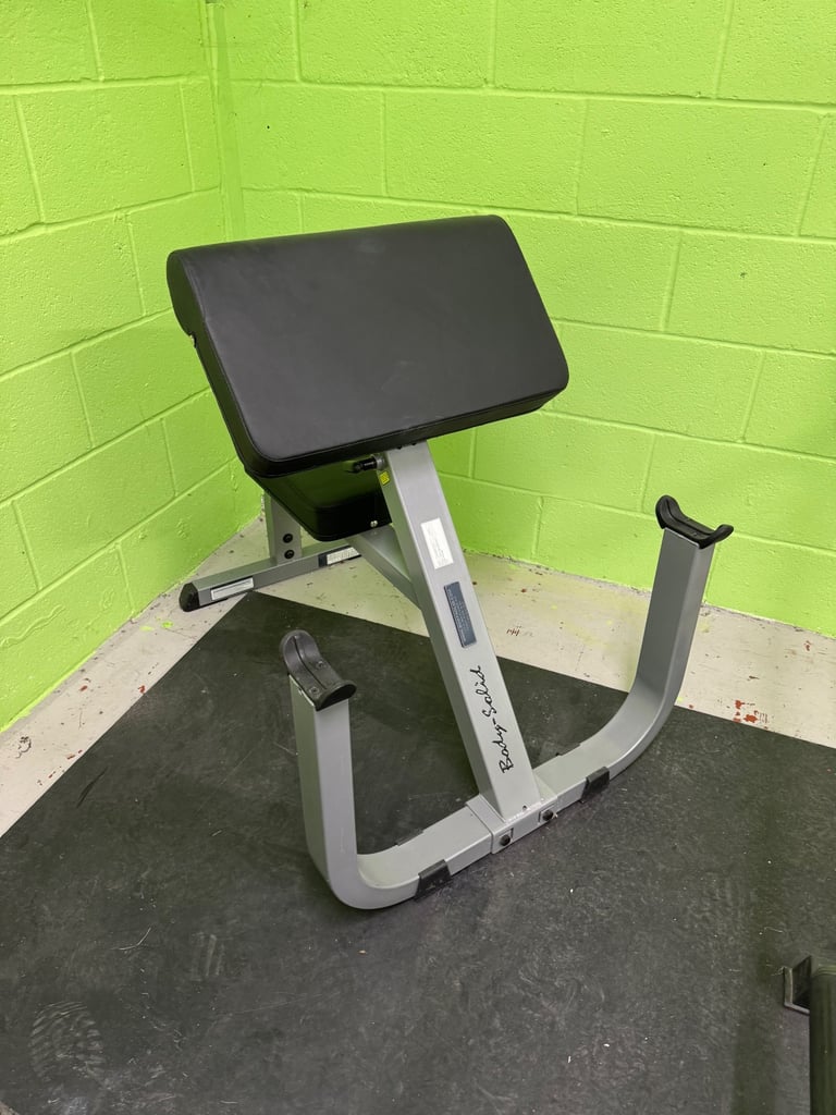 Body-Solid Preacher Curl Bench + EZ Bar 