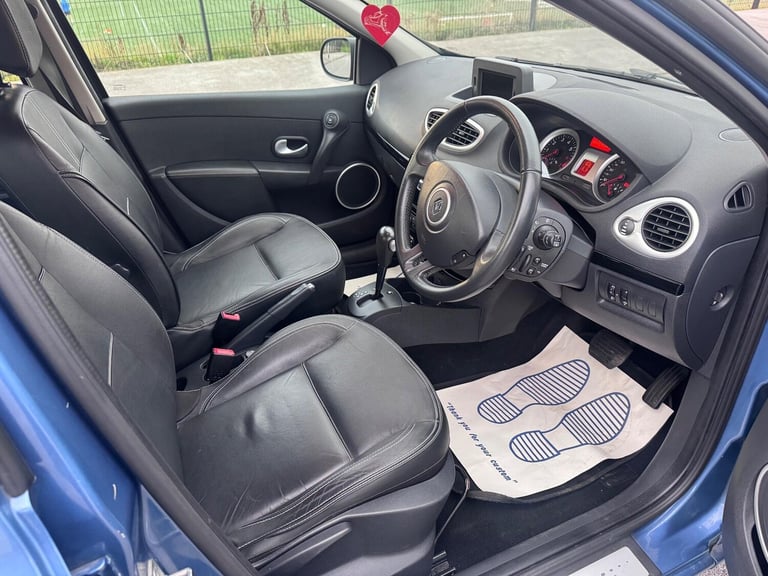 2011 Renault Clio 1.6 VVT Initiale TomTom Auto Euro 5 5dr HATCHBACK Petrol Automatic