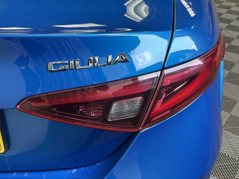 2018 Alfa Romeo Giulia 2.0T Veloce Saloon 4dr Petrol Auto Euro 6 (s/s) (280 ps) Saloon Petrol Aut...