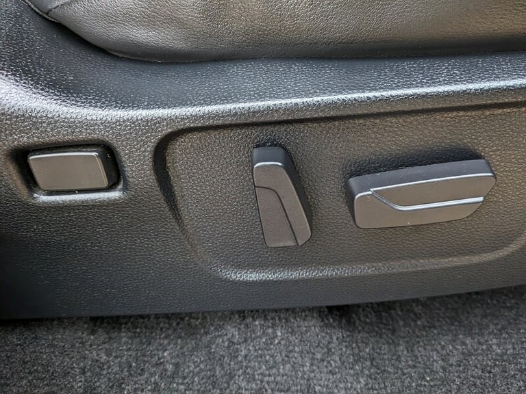 2021 Isuzu D-Max 1.9 V-Cross Double Cab 4x4 Auto PICK UP DIESEL Automatic