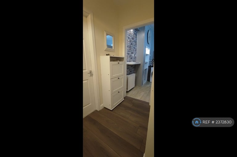 2 bedroom flat in Burnbank Street, Coatbridge, ML5 (2 bed) (#2372830)