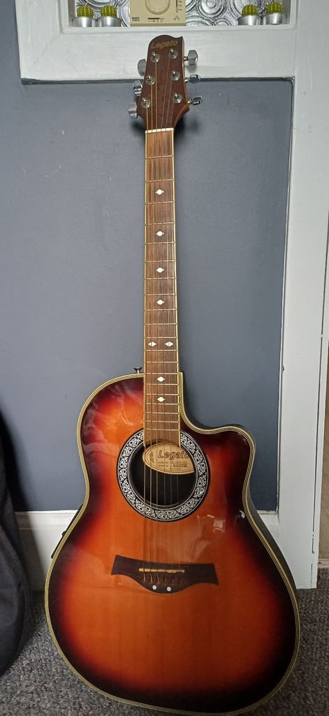 Electric acoustic guitar & case