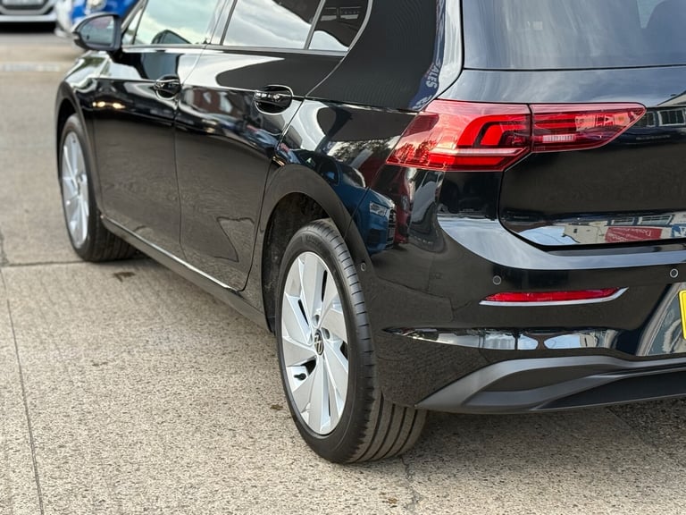 2025 Volkswagen Golf 1.5 TSI Match 5dr, UNDER 3300 MILES, MAY 2028 VOLKSWAGEN WARRANTY HATCHBACK ...