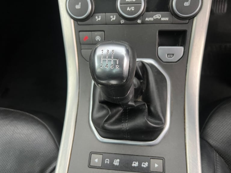 2015 Land Rover Range Rover Evoque 2.0 TD4 SE Tech 5dr ESTATE Diesel Manual