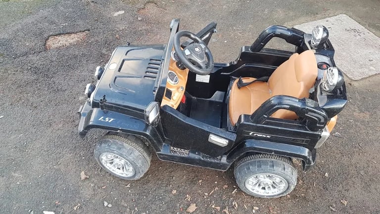 Aosom Kids Off-Road Truck Ride-on Car with MP3, Black