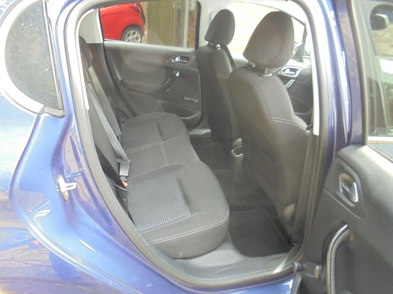 2016 Peugeot 208 1.2 PureTech 82 Allure 5dr HATCHBACK PETROL Manual