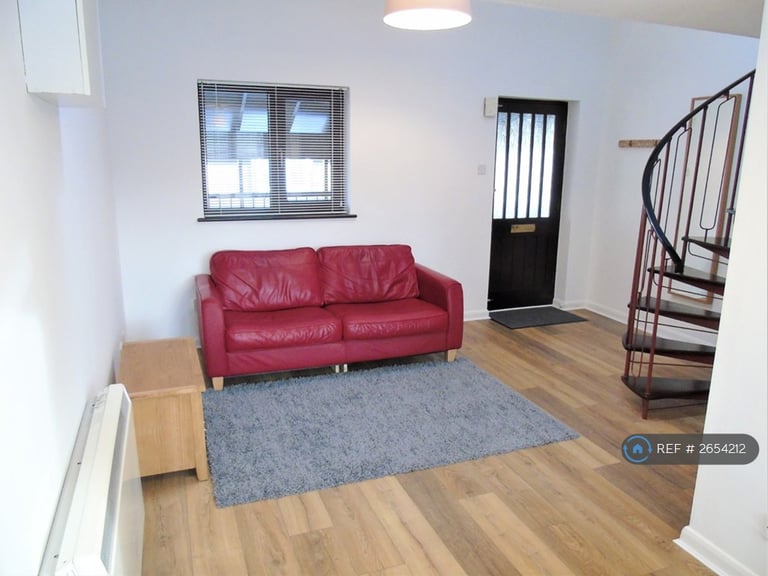 1 bedroom flat in Glenoven Court, Cambridge, CB4 (1 bed) (#2654212)
