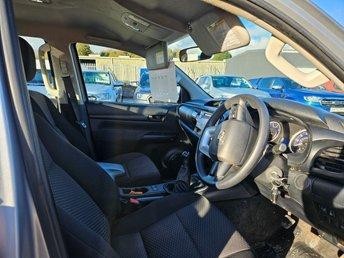  2020 ON 20 PLATE TOYOTA HILUX ACTIVE D-4D 4WD 2400CC DOUBLE CAB PICK UP ULEZ 