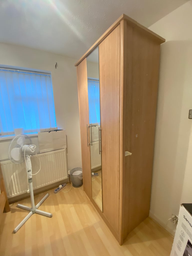 Toulon 3 door wardrobe with centre mirror