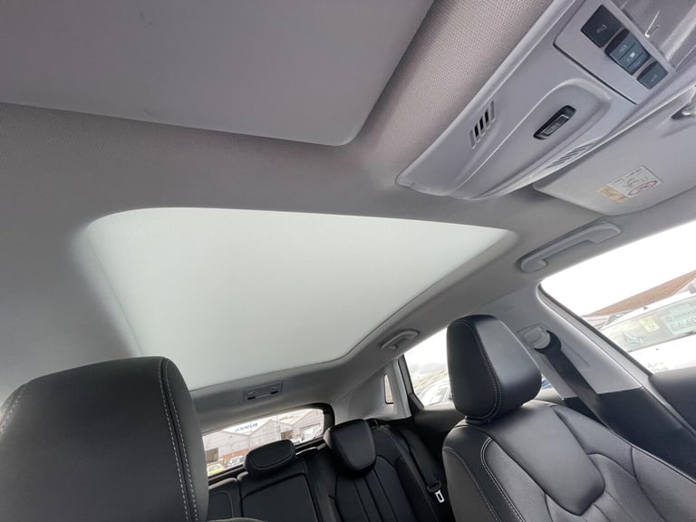 2020 Vauxhall Grandland X 1.5 Turbo D BlueInjection Elite Nav Euro 6 (s/s) 5dr HATCHBACK Diesel M...