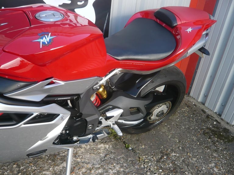 MV Agusta F4 1000R 2010 ITALIAN SUPER SPORTS BIKE PANAGALE V2 R 916 999 749 R SS