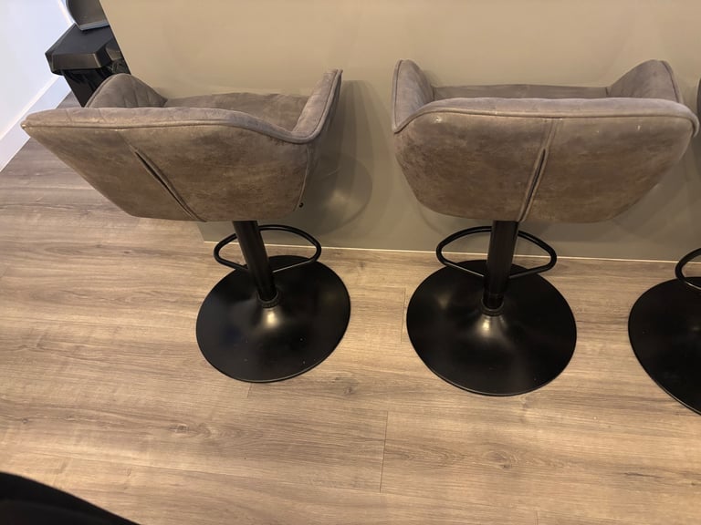 image for 4 Grey faux suede bar stools