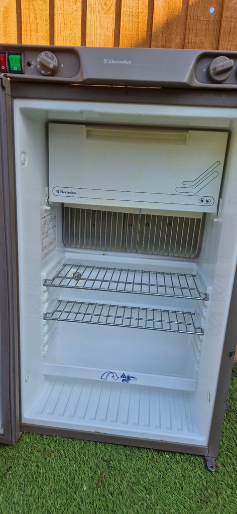 ELECTROLUX RM4270 3way fridge freezer for caravan motorhome boat camper.