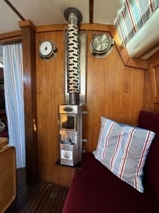 Sailing Boat - Moody 333