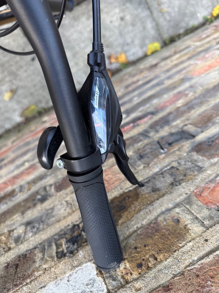 Raleigh Strava City Hybrid Bike - 50cm - Excellent Condition (Original Owner) 