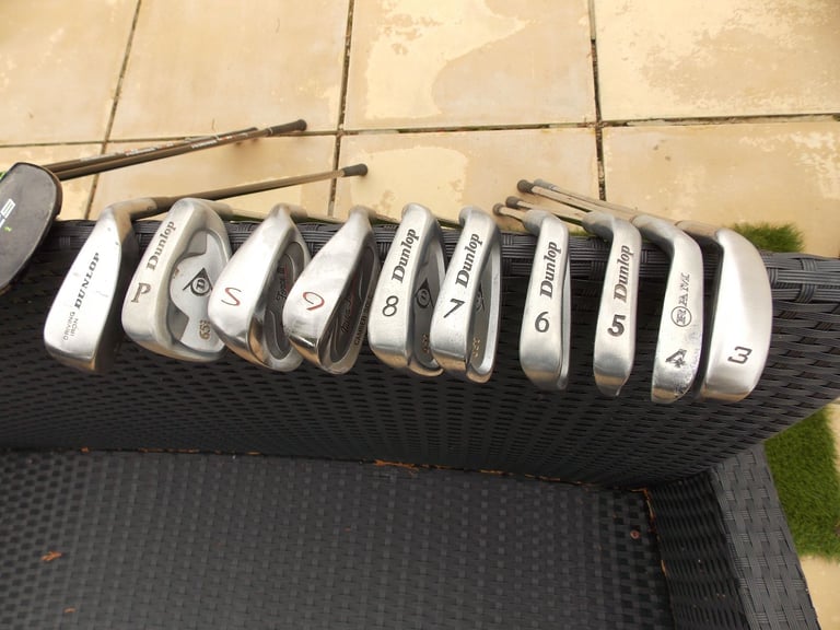 Mens Right Handed Dunlop 65i Golf Club Set + Bag, Balls and Tees