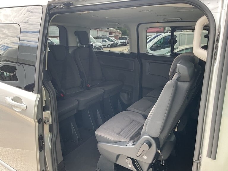 2021 Ford Tourneo Custom 320 EcoBlue Titanium 8 Seat Minibus Diesel Manual